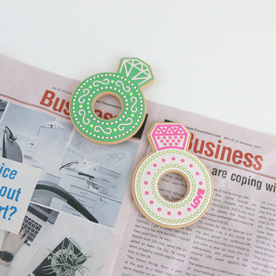 Μωρό Teether, μη τοξικά δαχτυλίδια σιλικόνης διαμαντιών κινούμενων σχεδίων οδοντοφυΐας σιλικόνης