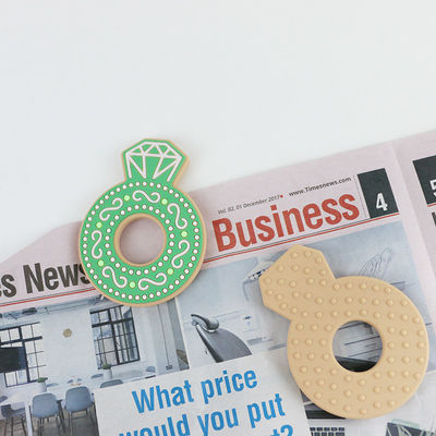 Μωρό Teether, μη τοξικά δαχτυλίδια σιλικόνης διαμαντιών κινούμενων σχεδίων οδοντοφυΐας σιλικόνης