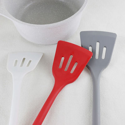 Κόκκινη γκριζόλευκη Spatula σκευών για την κουζίνα σιλικόνης χρωμάτων καθορισμένη καυτή απόδειξη με το χρώμα Panton