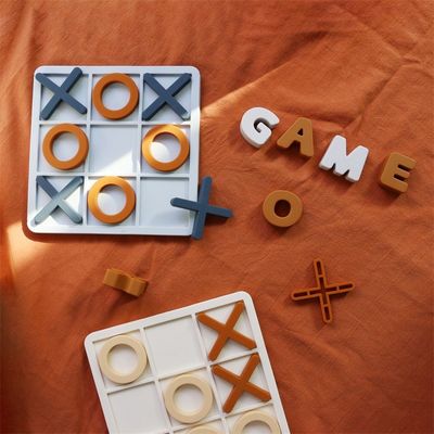 MOQ 50 σετ Σιλικόνη XO Tic Tac Toe Παζλ Προσαρμόσιμα χρώματα λογότυπου BPA δωρεάν Πιστοποιητικό CE Παιχνίδια σιλικόνης