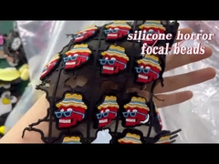 Εστιακή χάντρα σιλικόνης κολοκυθών κρανίων αποκριών συνήθειας για τις μάνδρες DIY keychains